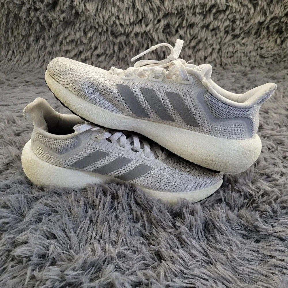 Adidas Pureboost 22 Running Shoes Women 7 White Silver Lace Up Athletic Sneakers